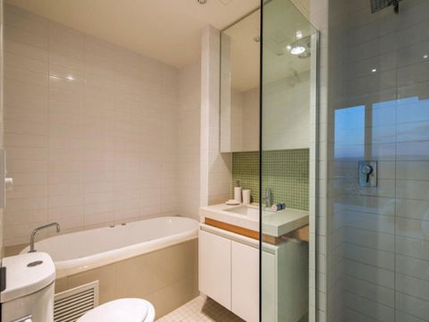 Glenelg Skyline Penthouse - Accommodation Main Beach 21