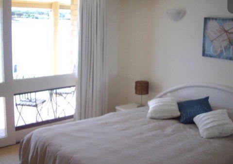Lakeside - Accommodation Main Beach 5