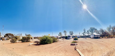 Opal Inn Hotel, Motel, Caravan Park - Accommodation Main Beach 23
