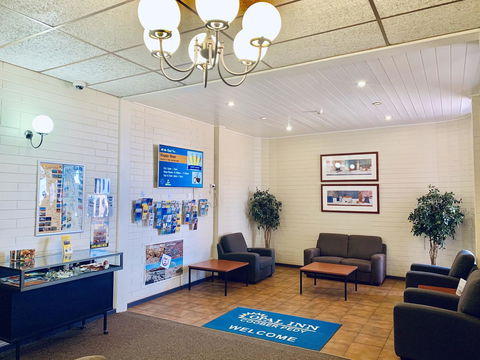 Opal Inn Hotel, Motel, Caravan Park - Accommodation Main Beach 31