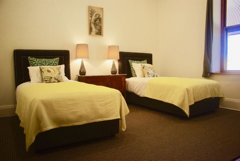 Scobie Lane Retreat - Accommodation Main Beach 11