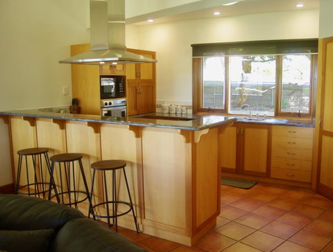 Scobie Lane Retreat - Accommodation Main Beach 5