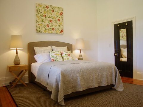Scobie Lane Retreat - Accommodation Main Beach 8