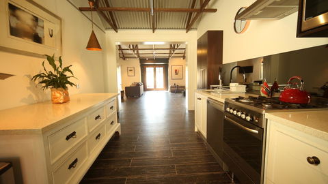 Irongate Studio B&B - Accommodation Main Beach 18