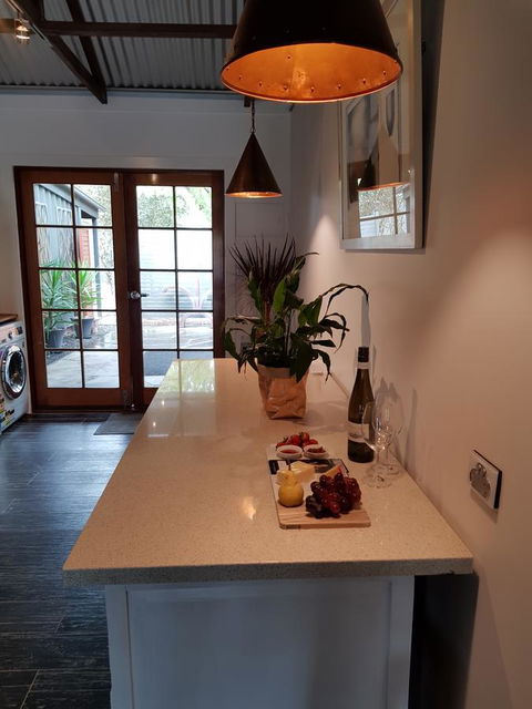 Irongate Studio B&B - Accommodation Main Beach 6