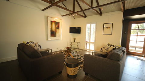 Irongate Studio B&B - Accommodation Main Beach 16