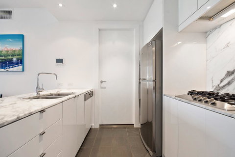 Swainson On Hindmarsh - Accommodation Main Beach 2