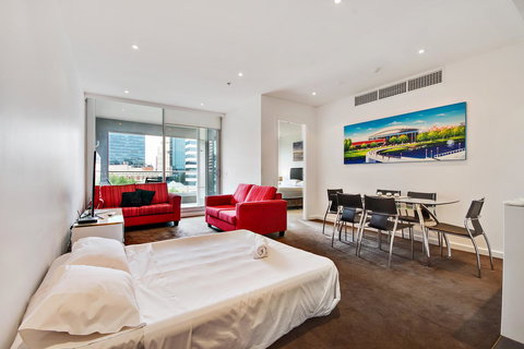 Swainson On Hindmarsh - Accommodation Main Beach 8