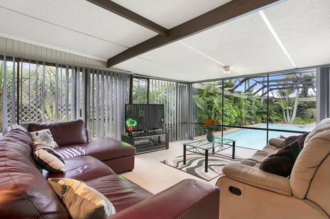 The Palms - Accommodation Main Beach 12