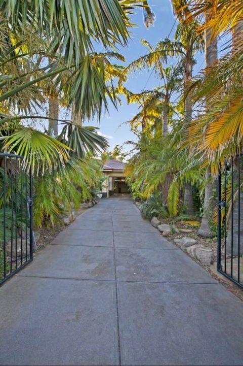 The Palms - Accommodation Main Beach 6