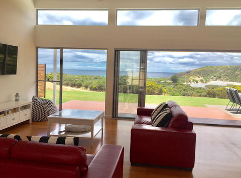 Middle River Beach House - East & West House - Accommodation Main Beach 20
