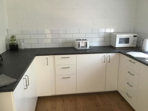 35 Trevena Road - Accommodation Main Beach 13