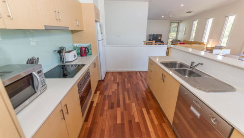 South Shores Villa 31 - South Shores Normanville - Accommodation Main Beach 4