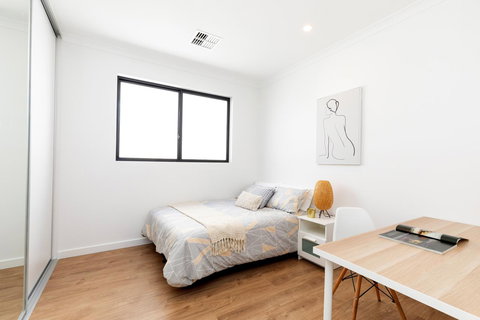 Brand New Affordable Luxury 3 Bedroom 3 Bathrooms House Close To Adelaide City, Chinatown, Beach, Adelaide Airport - Accommodation Main Beach 8