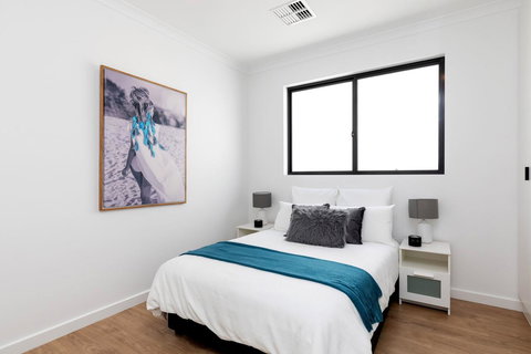 Brand New Affordable Luxury 3 Bedroom 3 Bathrooms House Close To Adelaide City, Chinatown, Beach, Adelaide Airport - Accommodation Main Beach 11