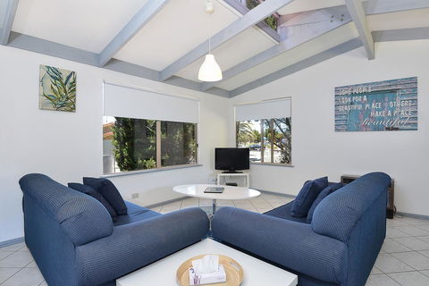 BIG4 Port Elliot Holiday Park - Accommodation Main Beach 12