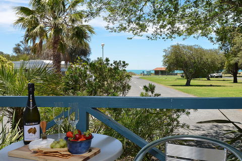BIG4 Port Elliot Holiday Park - Accommodation Main Beach 5