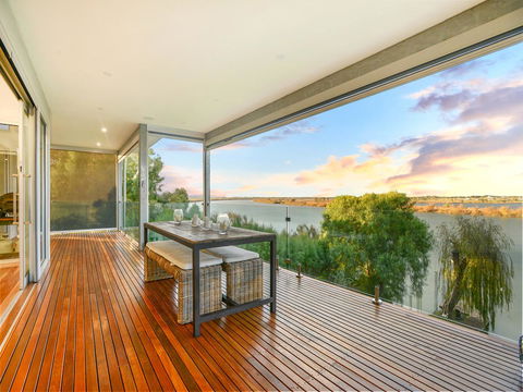 Muse On The Murray - Accommodation Main Beach 28