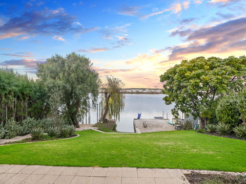 Muse On The Murray - Accommodation Main Beach 12