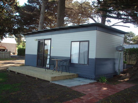 Lakeside Tourist Park - Accommodation Main Beach 10