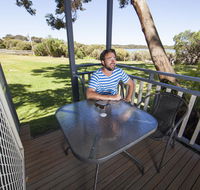 Lakeside Tourist Park - Accommodation Main Beach