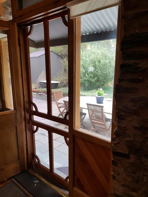 William Hunt's Retreat - Cypress Studio - Accommodation Main Beach 12