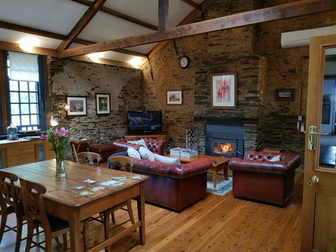 William Hunt's Retreat - Cypress Studio - Accommodation Main Beach 0