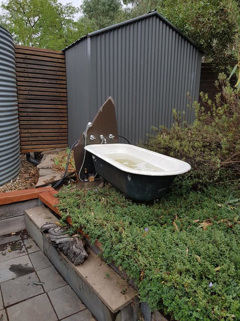 William Hunt's Retreat - Cypress Studio - Accommodation Main Beach 5