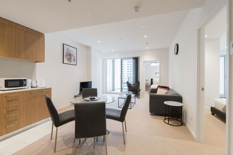Ther-Rich 2Brm CBD Apartment - Accommodation Main Beach 18