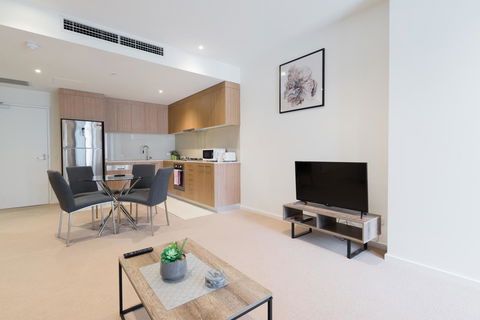 Ther-Rich 2Brm CBD Apartment - Accommodation Main Beach 21