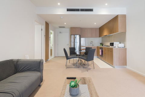 Ther-Rich 2Brm CBD Apartment - Accommodation Main Beach 22