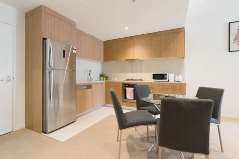 Ther-Rich 2Brm CBD Apartment - Accommodation Main Beach 23