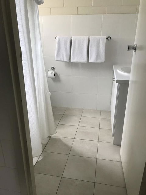 Victor Harbor City Inn - Accommodation Main Beach 1