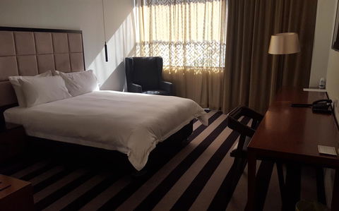 Ellen Hotel - Accommodation Main Beach 4