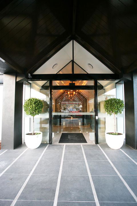 Ellen Hotel - Accommodation Main Beach 0