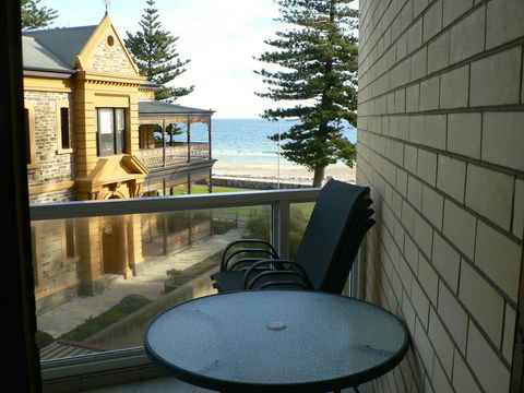 South Esplanade Apartment - Accommodation Main Beach 6