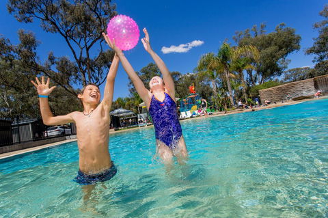 BIG4 Renmark Riverfront Holiday Park - Accommodation Main Beach 20
