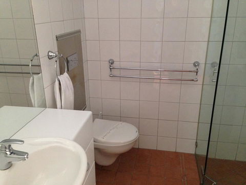 Berri Hotel - Accommodation Main Beach 23