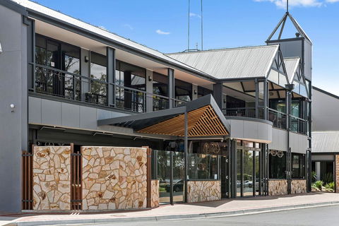 Berri Hotel - Accommodation Main Beach 6