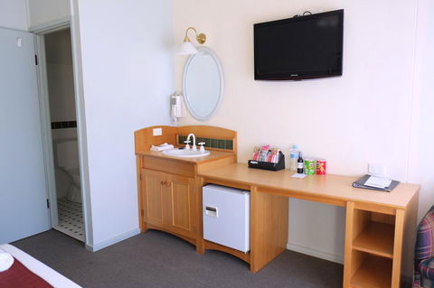 Berri Hotel - Accommodation Main Beach 28