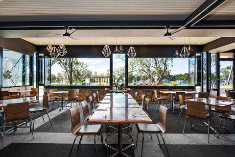 Berri Hotel - Accommodation Main Beach 14