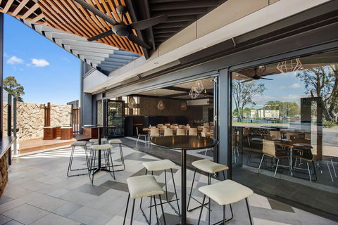 Berri Hotel - Accommodation Main Beach 10