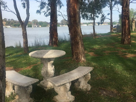 Murray Bridge Riverview Cabin - Accommodation Main Beach 4