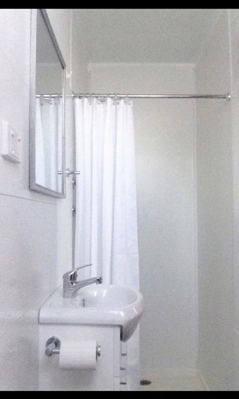 Murray Bridge Riverview Cabin - Accommodation Main Beach 11