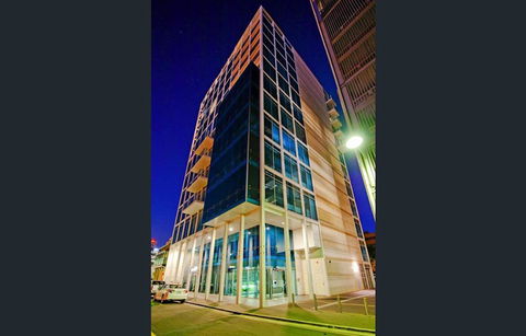 Stylish And Comfortable, Views Over Gouger St! - Accommodation Main Beach 21