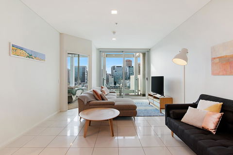Stylish And Comfortable, Views Over Gouger St! - Accommodation Main Beach 19
