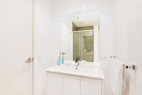 Stylish And Comfortable, Views Over Gouger St! - Accommodation Main Beach 15