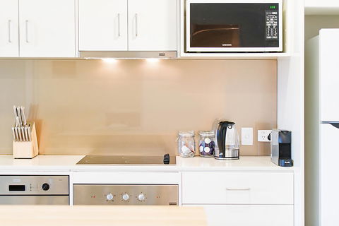 Stylish And Comfortable, Views Over Gouger St! - Accommodation Main Beach 7