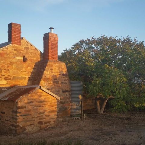Pennys Road - Accommodation Main Beach 14