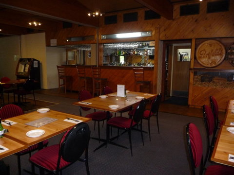The Wine Vine Hotel - Accommodation Main Beach 8